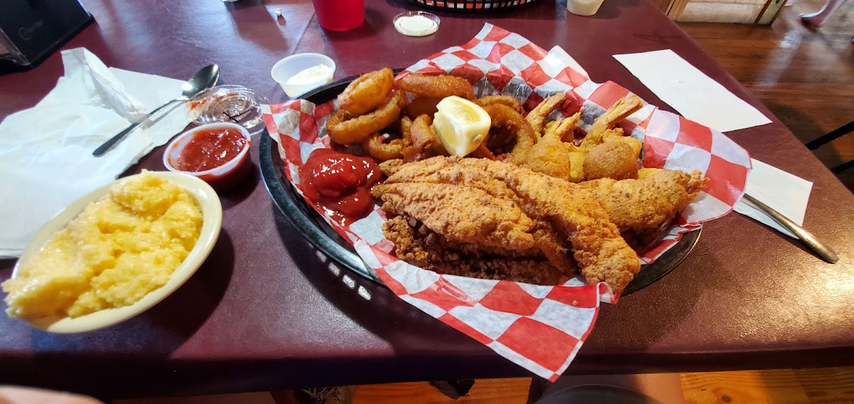Pop's Dockside Grill-3